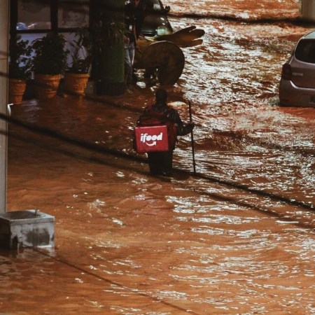 Entregadores de aplicativos e a luta pelo trabalho digno - O Partisano