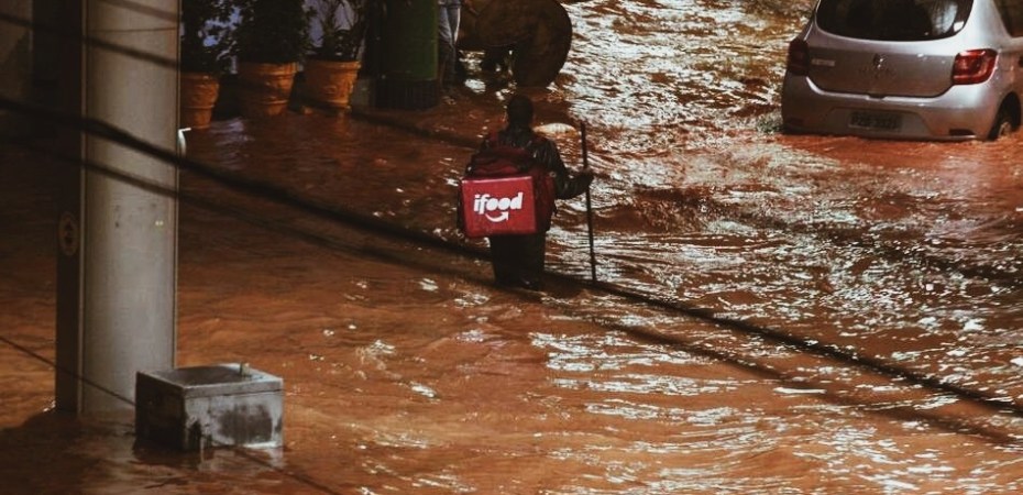 Entregadores de aplicativos e a luta pelo trabalho digno - O Partisano